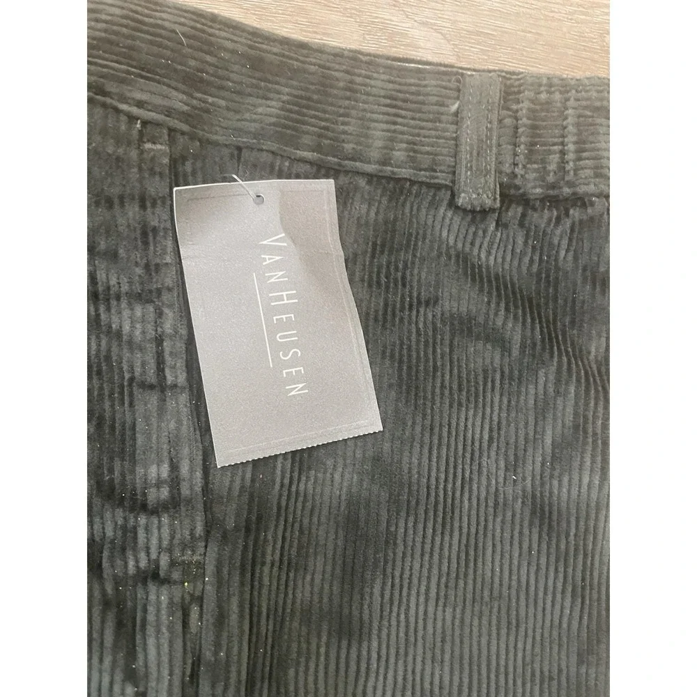 NWT  Vtg  Y2K VanHeusen Pants Boys 6 Hunter Green Pleated Corduroy Holiday Slack